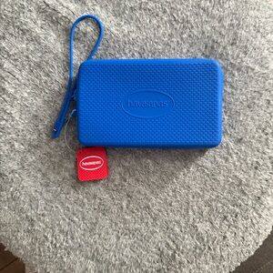 Havaianas Vibrant Blue Wristlet